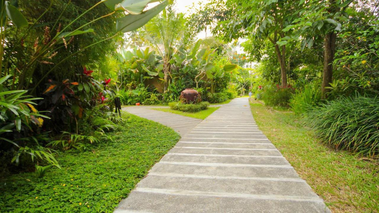 Sapulidi Resort Spa & Gallery Bali ウブド エクステリア 写真